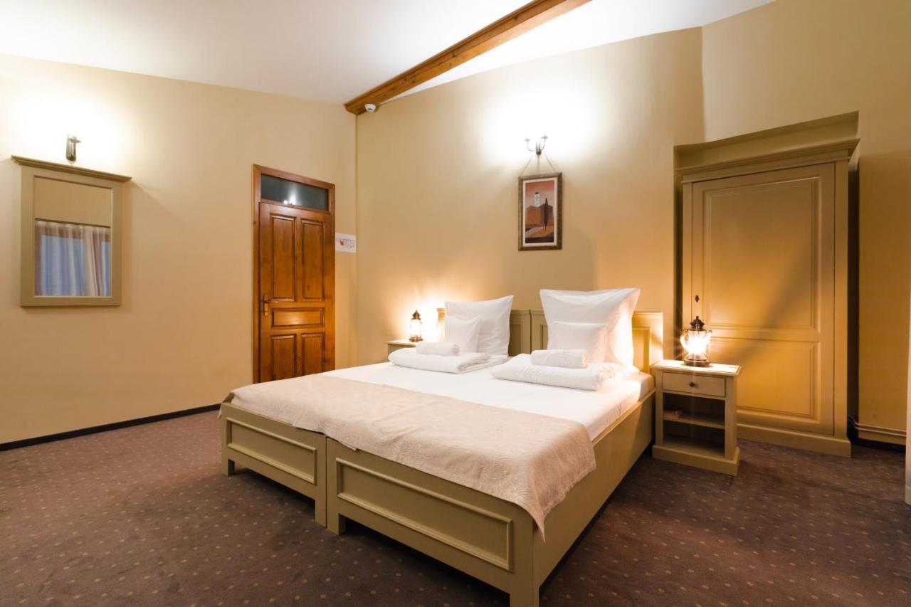 Zumzet Bed & Breakfast เชลิมบาร์ ภายนอก รูปภาพ