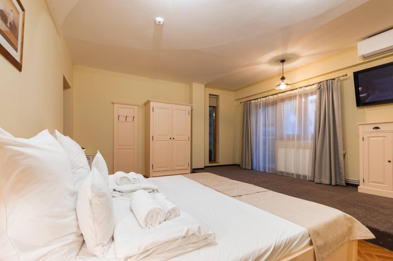 Zumzet Bed & Breakfast เชลิมบาร์ ภายนอก รูปภาพ