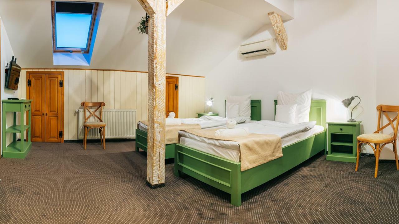 Zumzet Bed & Breakfast เชลิมบาร์ ภายนอก รูปภาพ
