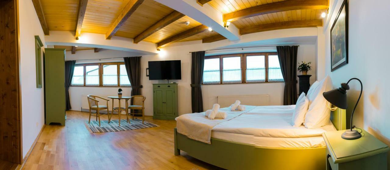 Zumzet Bed & Breakfast เชลิมบาร์ ภายนอก รูปภาพ